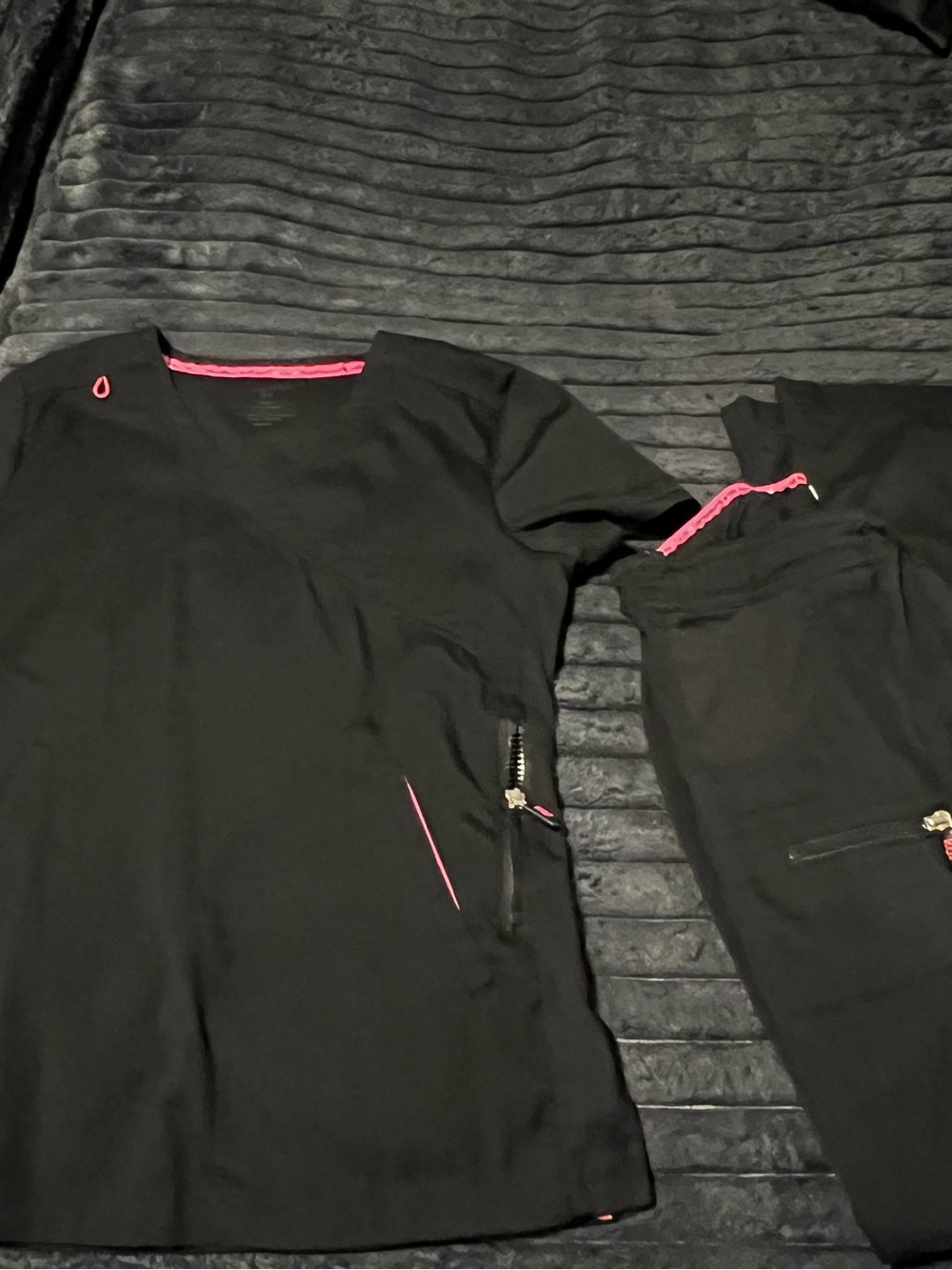 Koi Lite Scrub Set